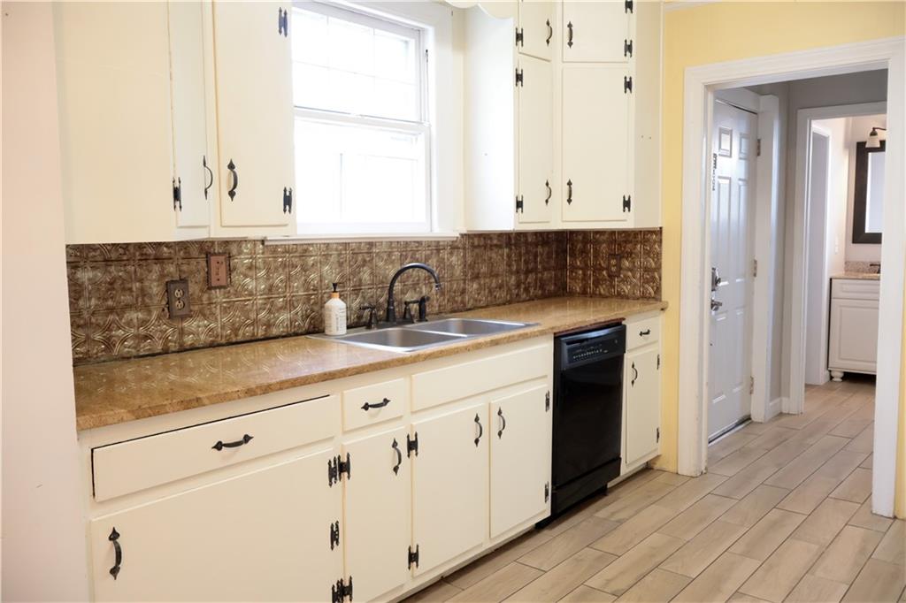 59 Spring Street Buford, GA 30518 - Photo 12 of 21