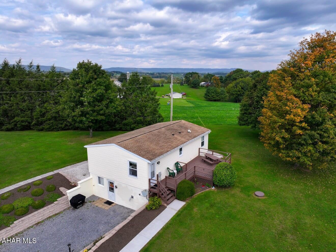 2061 Menchtown Road Everett, PA 15537 - Photo 5 of 56 Gallery Image 5