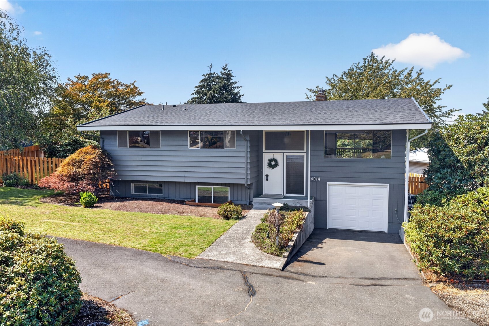 4014 Robin Road West University Place, WA 98466 - Photo 1 of 39 Gallery Image 1