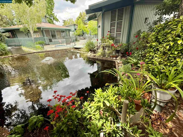 $399,000 | 1036 Oak Grove Road, Unit 105, Concord, CA 94518