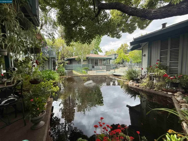$399,000 | 1036 Oak Grove Road, Unit 105, Concord, CA 94518