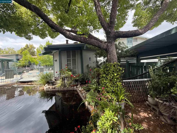 $399,000 | 1036 Oak Grove Road, Unit 105, Concord, CA 94518