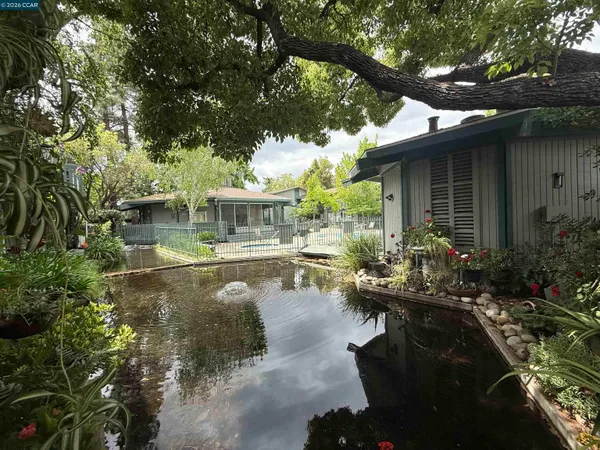 $399,000 | 1036 Oak Grove Road, Unit 105, Concord, CA 94518