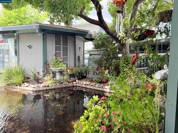 $399,000 | 1036 Oak Grove Road, Unit 105, Concord, CA 94518