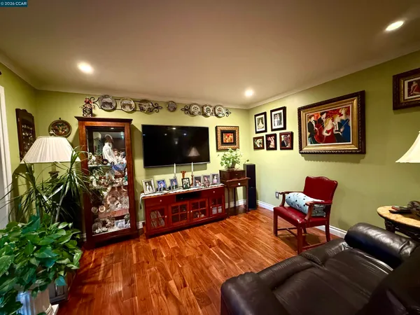 $399,000 | 1036 Oak Grove Road, Unit 105, Concord, CA 94518