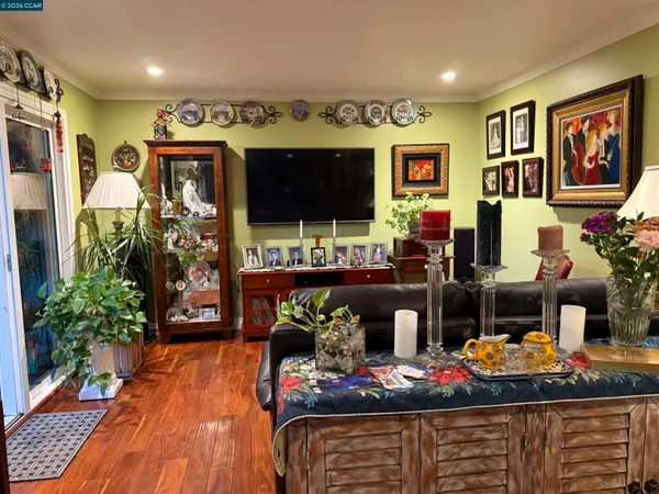 $399,000 | 1036 Oak Grove Road, Unit 105, Concord, CA 94518