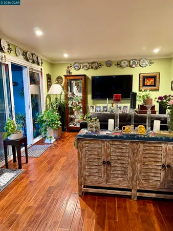$399,000 | 1036 Oak Grove Road, Unit 105, Concord, CA 94518