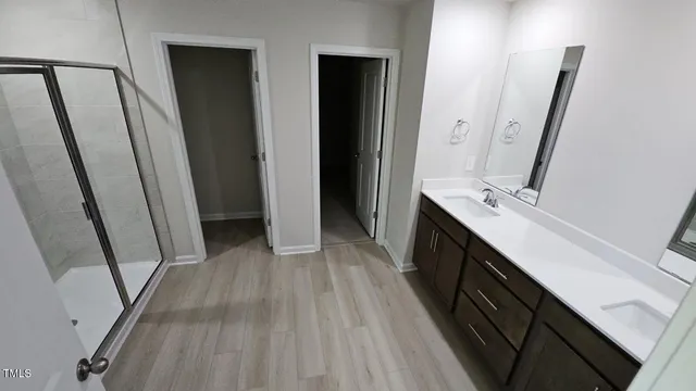 a picture of a black and white photo