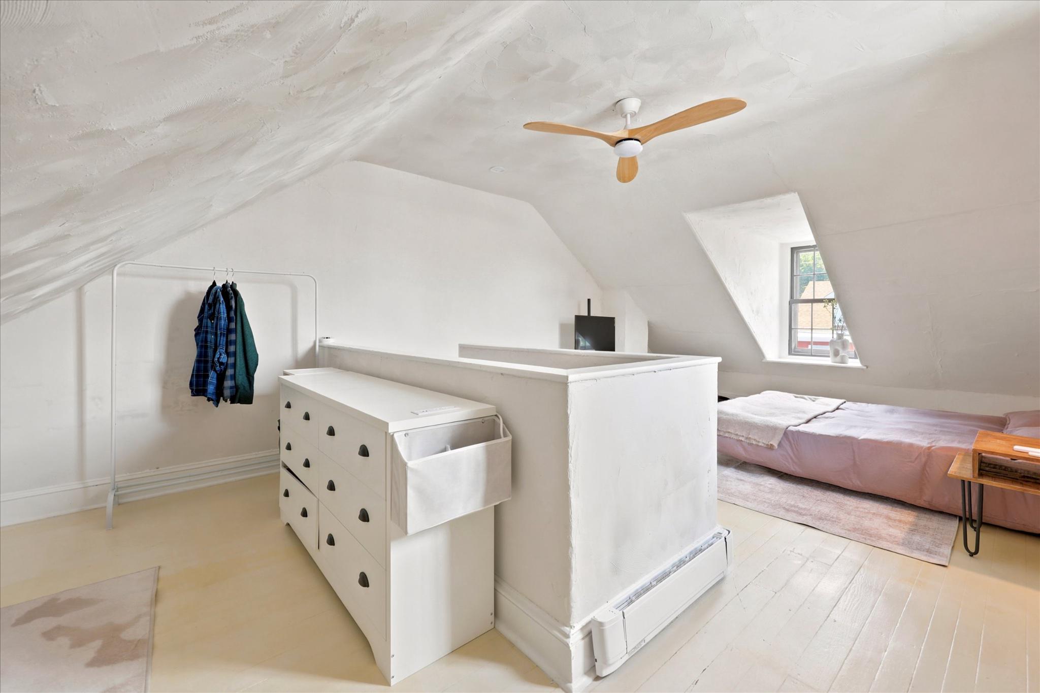 6649 Crowson Street Philadelphia, PA 19119 - Photo 19 of 23 Third Floor Attic Bedroom