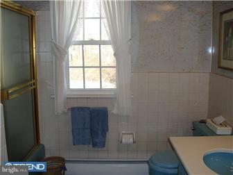 2158 Fox Creek Road Berwyn, PA 19312 - Photo 9 of 12 Bathroom