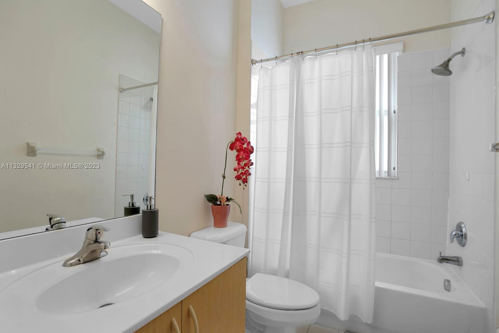 1057 Northeast 40th Road Homestead, FL 33033 - Photo 13 of 14 Gallery Image 13
