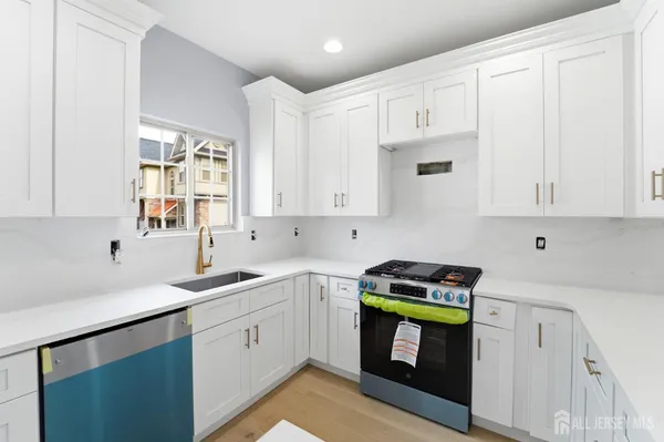 $4,900 | 704 Green Lane, Union, NJ 07083