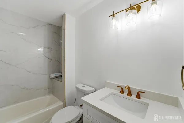 $4,900 | 704 Green Lane, Union, NJ 07083