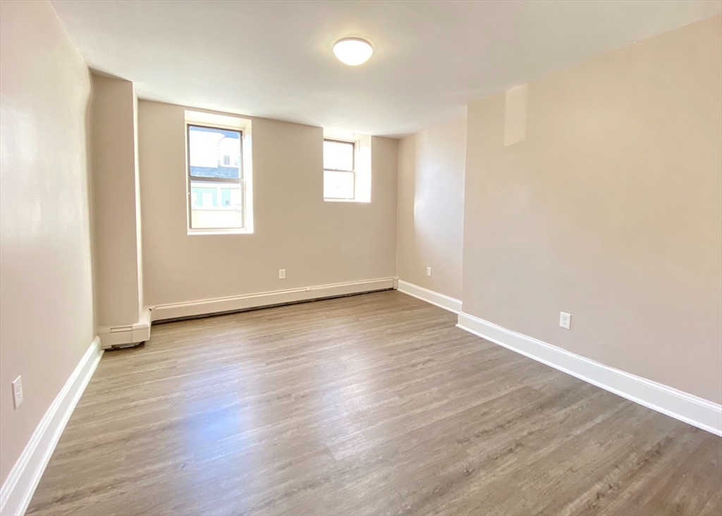 46 Waverly Street, Unit B Boston, MA 02119 - Photo 2 of 7
