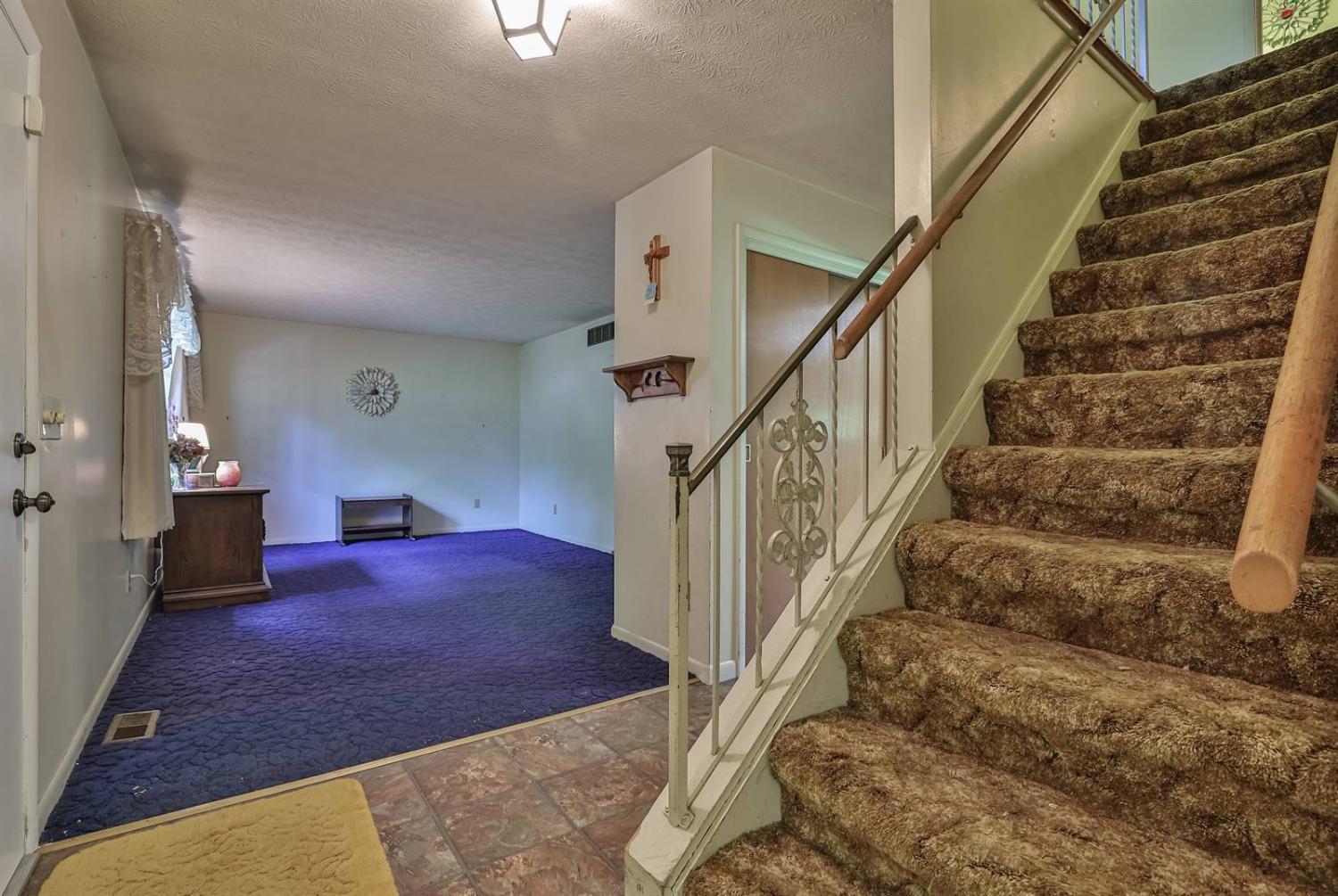 11291 Hanover Road Forest Park, OH 45240 - Photo 3 of 42