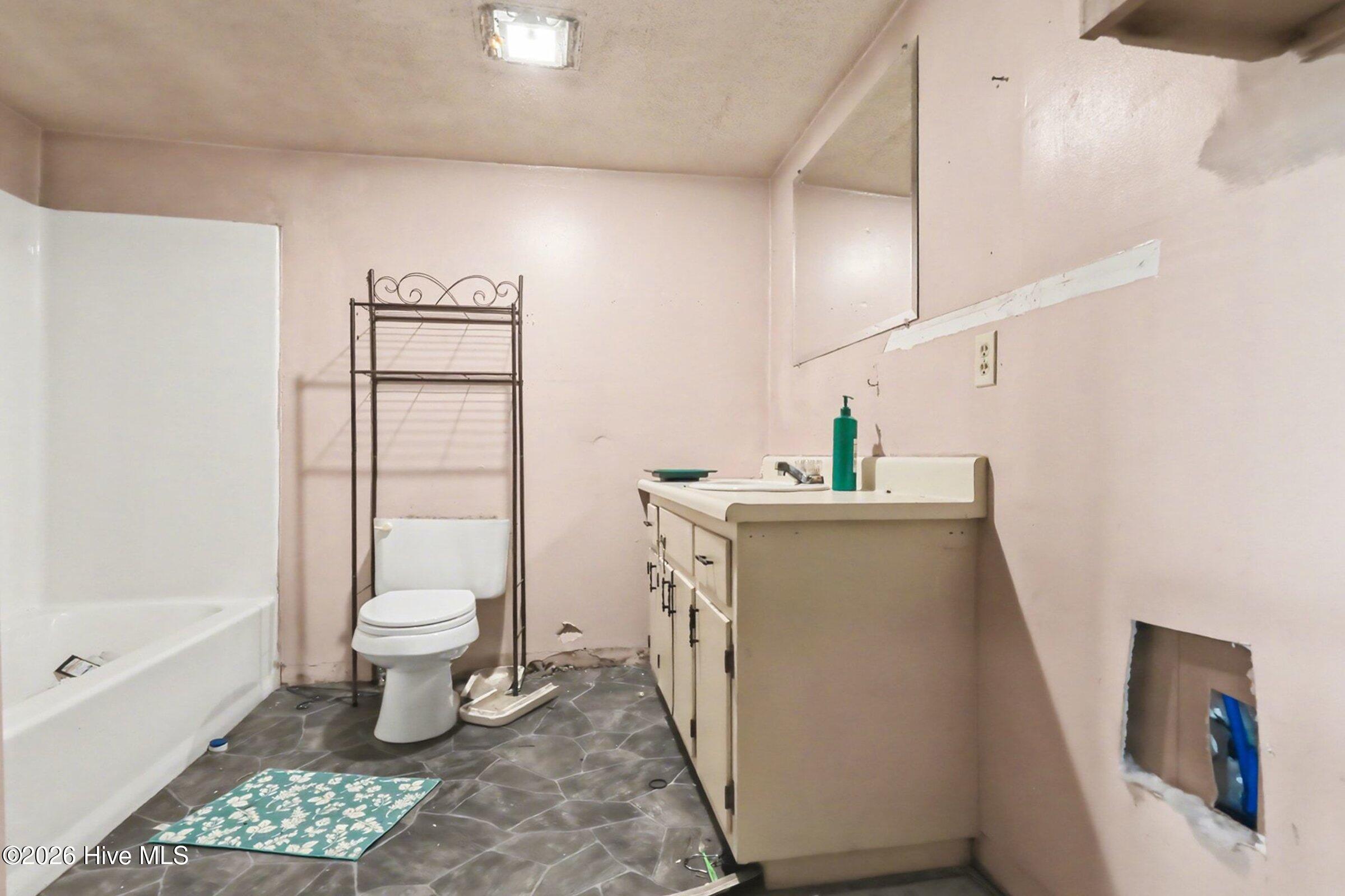 495 Horseshoe Road Aberdeen, NC 28315 - Photo 15 of 20 017_file_2997