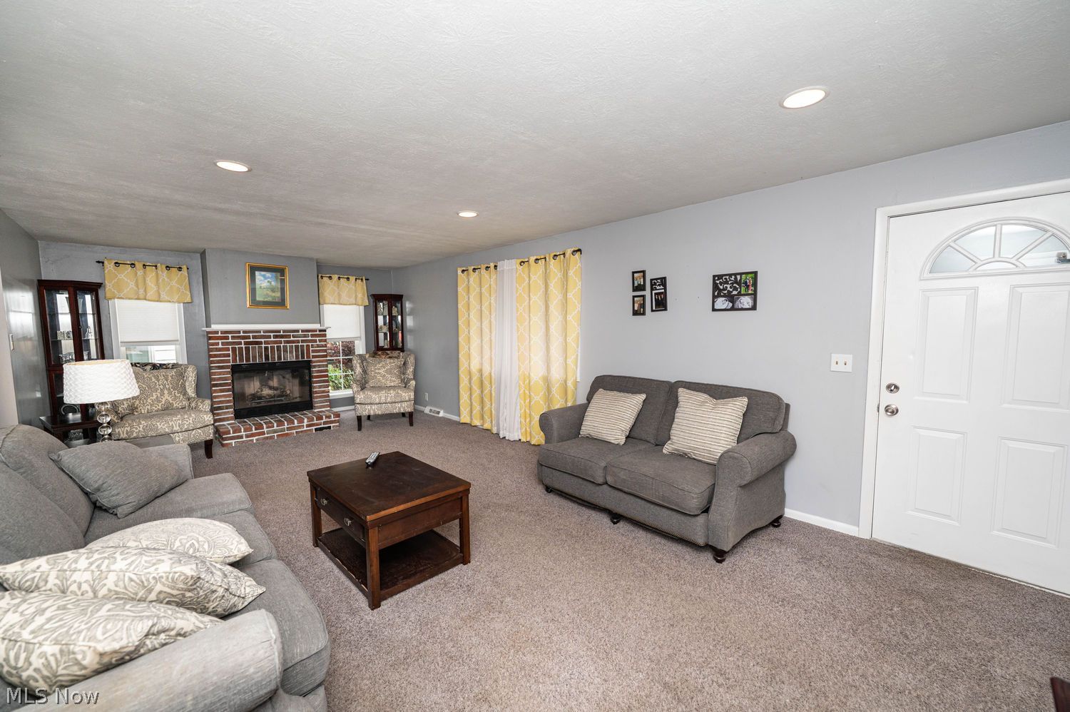 1289 Waverly Road Eastlake, OH 44095 - Photo 3 of 29