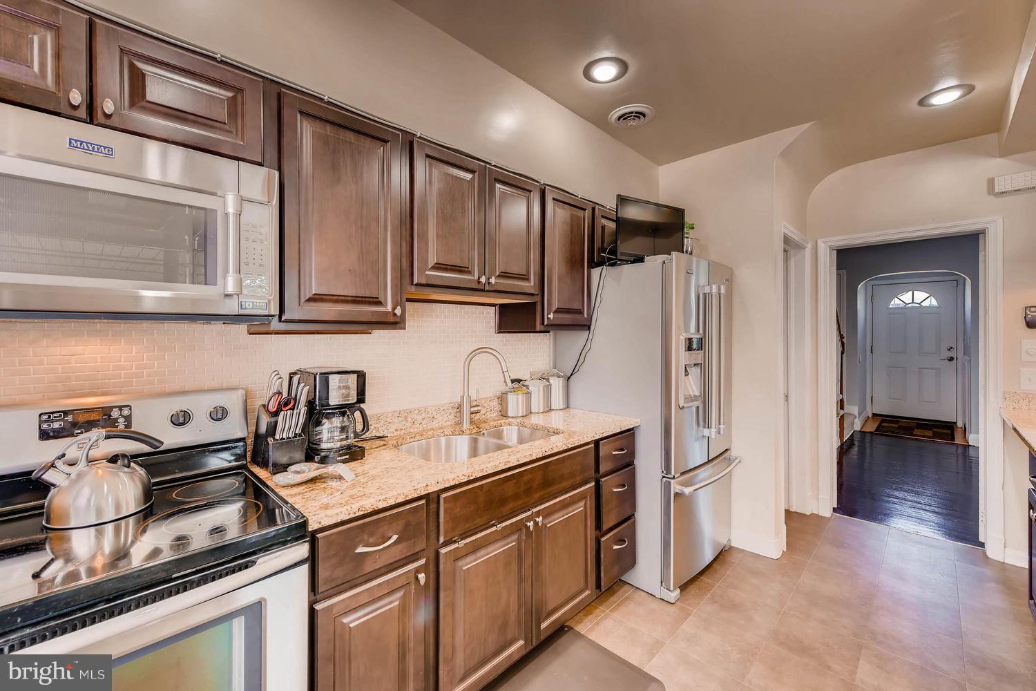 1635 Kingsway Road Baltimore, MD 21218 - Photo 7 of 27 Kitchen
