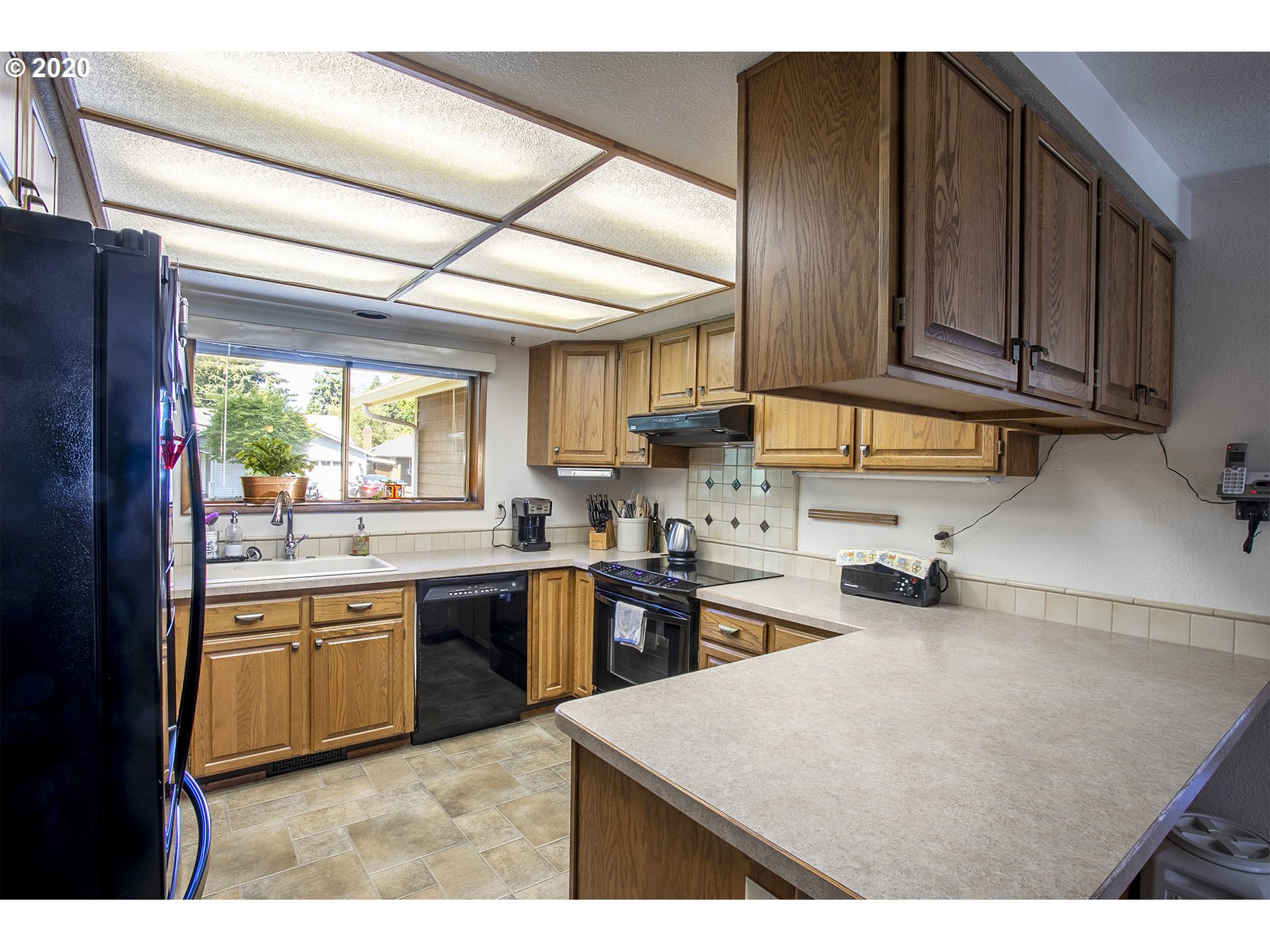 663 67th Place Springfield, OR 97478 - Photo 6 of 31 Gallery Image 6