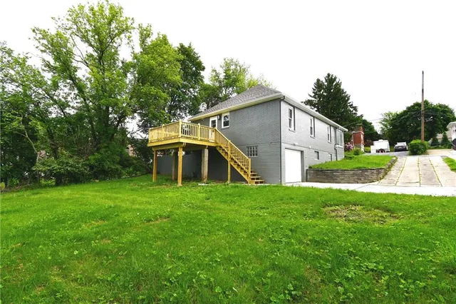 $334,900 | 4 Brentwood Drive, McKees Rocks, PA 15136