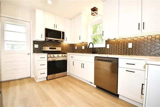 $334,900 | 4 Brentwood Drive, McKees Rocks, PA 15136