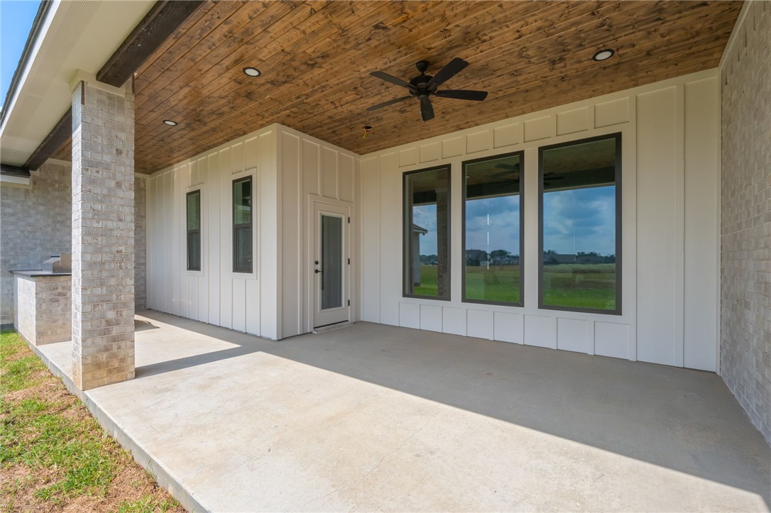 7888 Mathis Crk Drive Bryan, TX 77808 - Photo 35 of 41 View of patio featuring ceiling fan