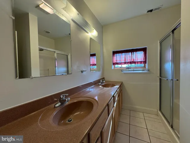 $1,999 | 714 West Avenue, Unit 2, Jenkintown, PA 19046