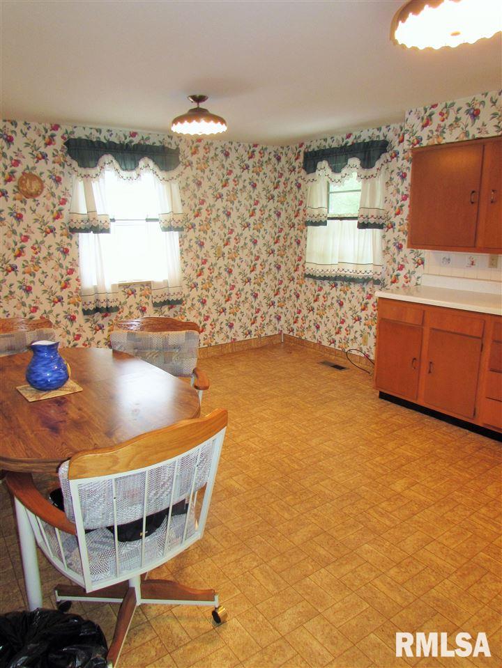 5819 West Sutliff Road Peoria, IL 61607 - Photo 11 of 23