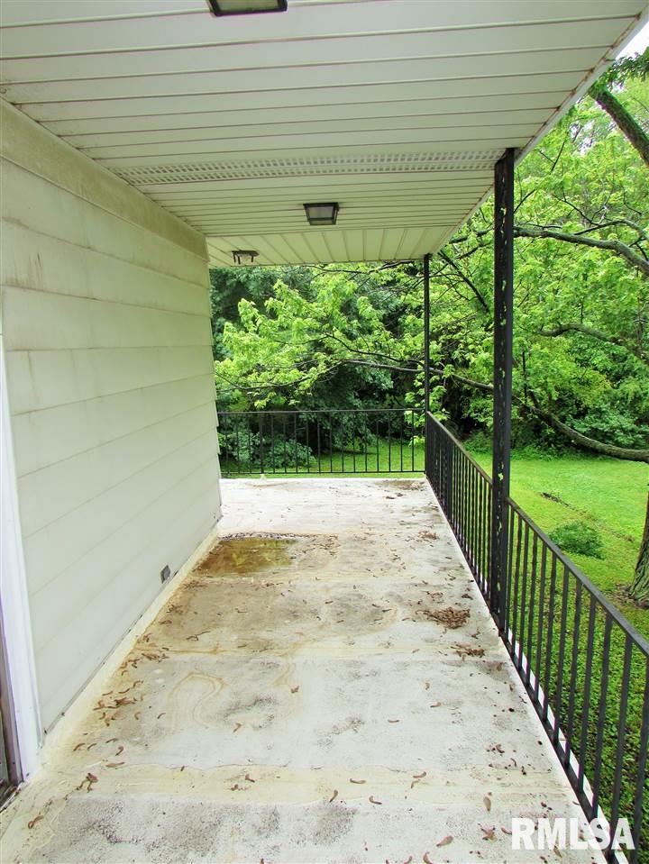 5819 West Sutliff Road Peoria, IL 61607 - Photo 19 of 23
