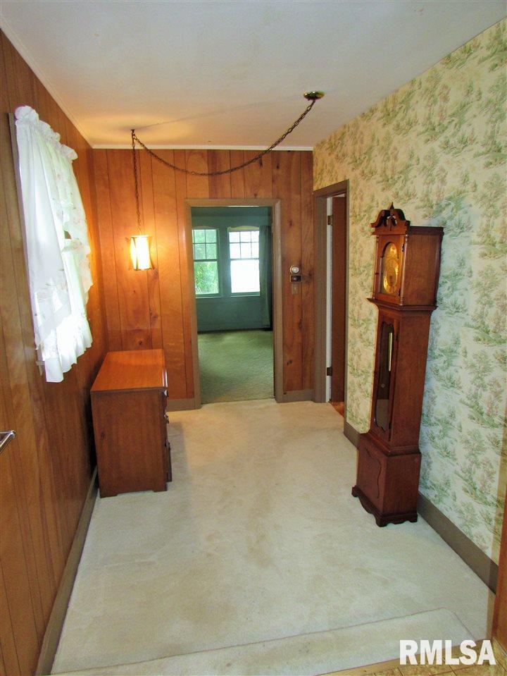 5819 West Sutliff Road Peoria, IL 61607 - Photo 6 of 23