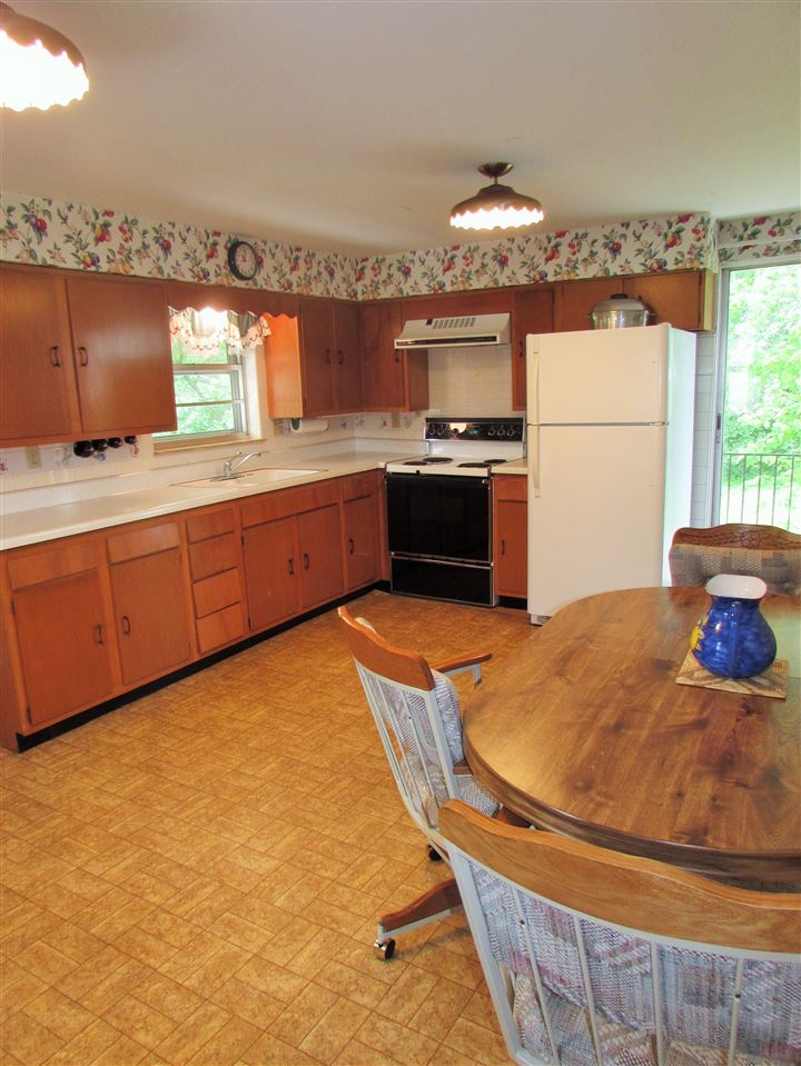 5819 West Sutliff Road Peoria, IL 61607 - Photo 8 of 23