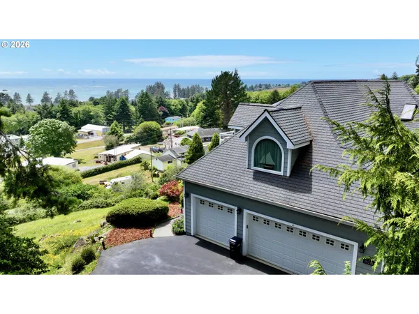 $1,095,000 | 99290 Overlook Road, Brookings, OR 97415