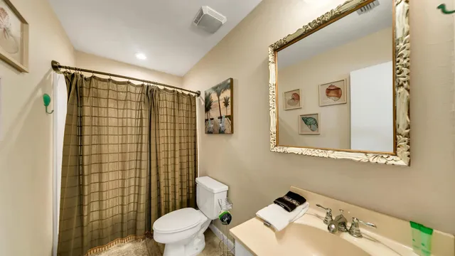 $3,850 | 445 Gulf Shore Drive, Unit 7, Destin, FL 32541