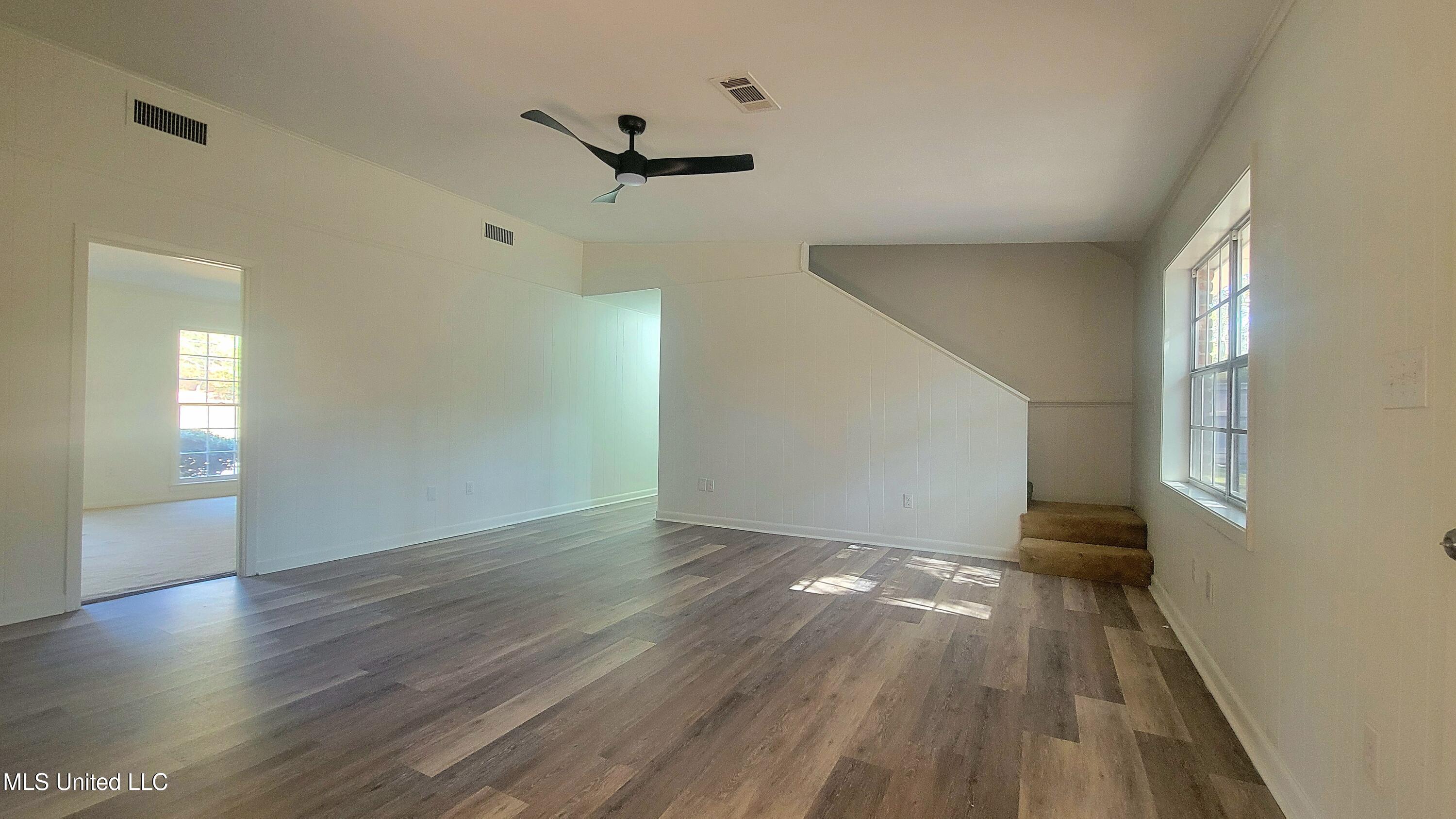 517 North Hills Street Meridian, MS 39305 - Photo 20 of 40 20251115_122133