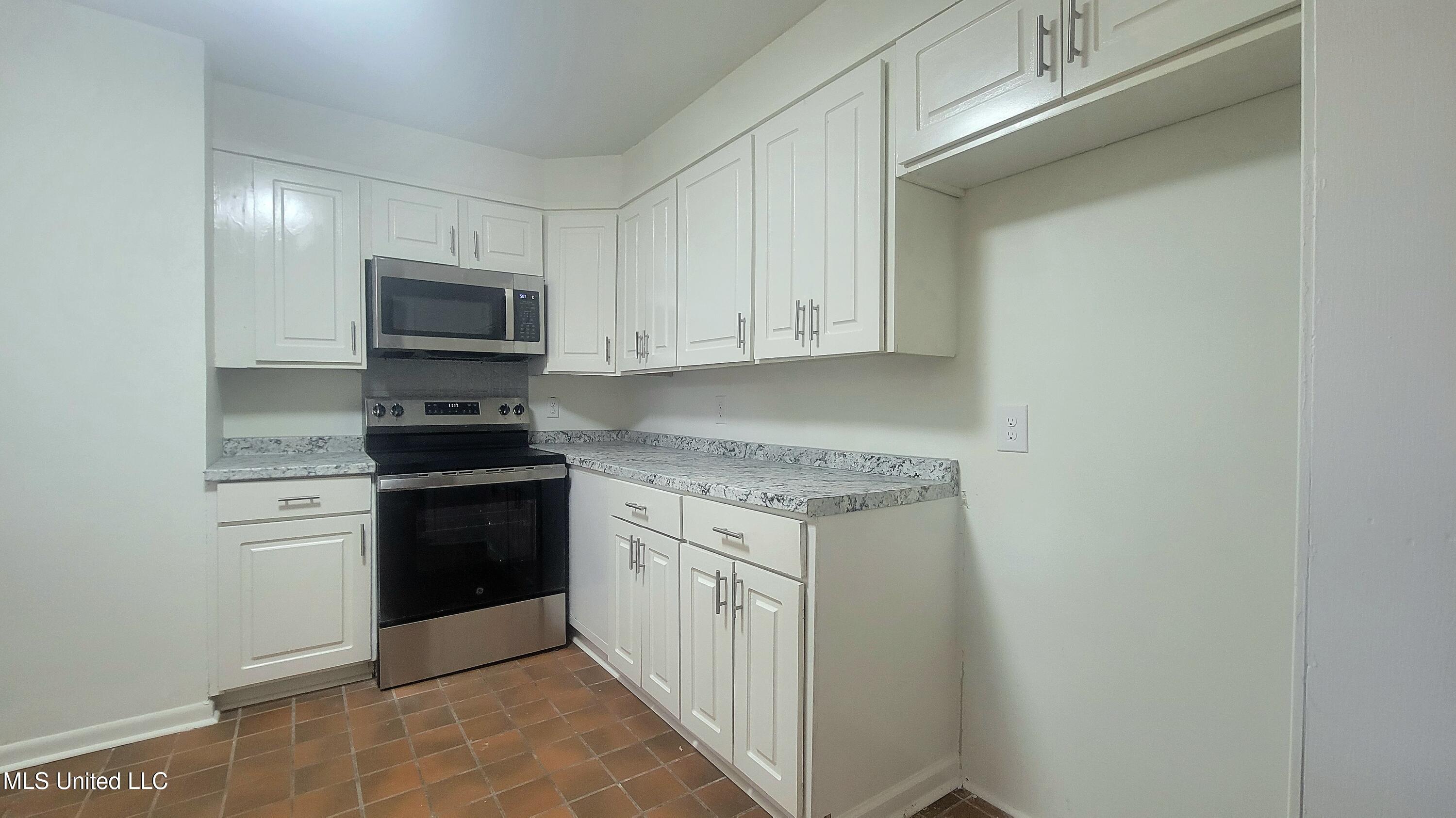 517 North Hills Street Meridian, MS 39305 - Photo 26 of 40 20251116_151035