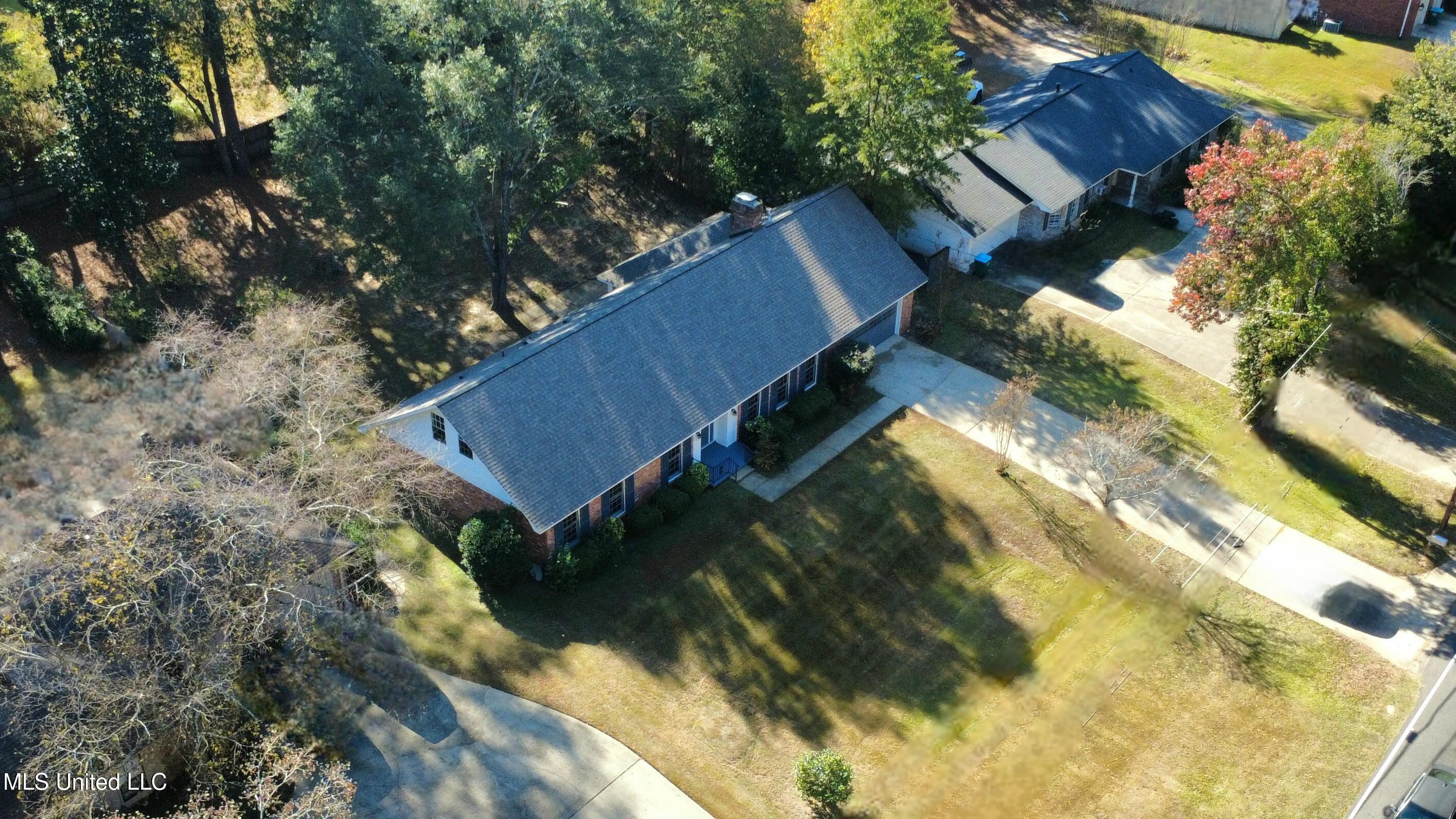 517 North Hills Street Meridian, MS 39305 - Photo 4 of 40 dji_fly_20251115_123202_161_176323153540