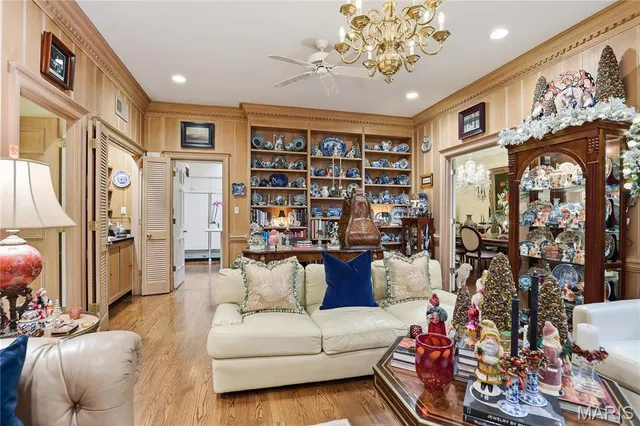 $1,300,000 | 11 Chatfield Place Road, Creve Coeur, MO 63141