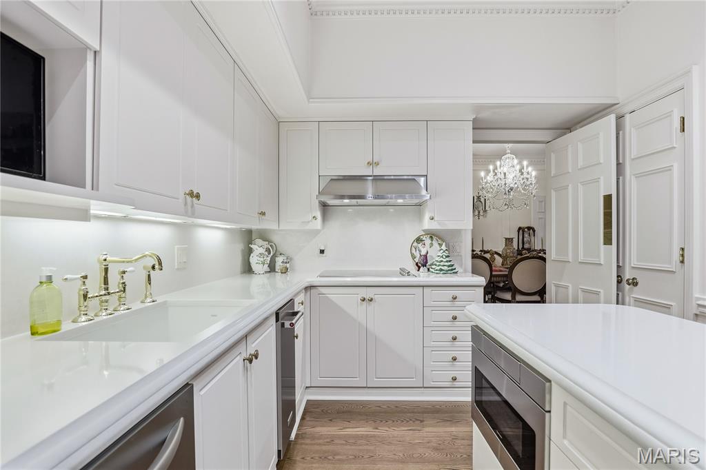 11 Chatfield Place Road Creve Coeur, MO 63141 - Photo 20 of 36