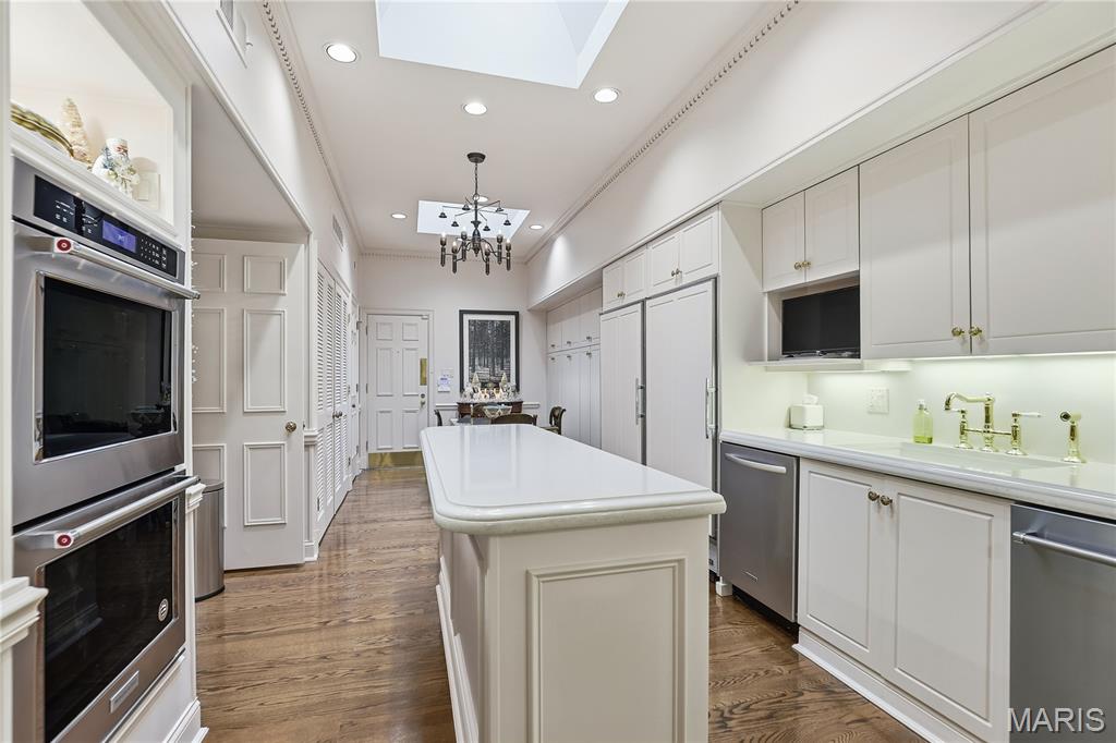 11 Chatfield Place Road Creve Coeur, MO 63141 - Photo 21 of 36