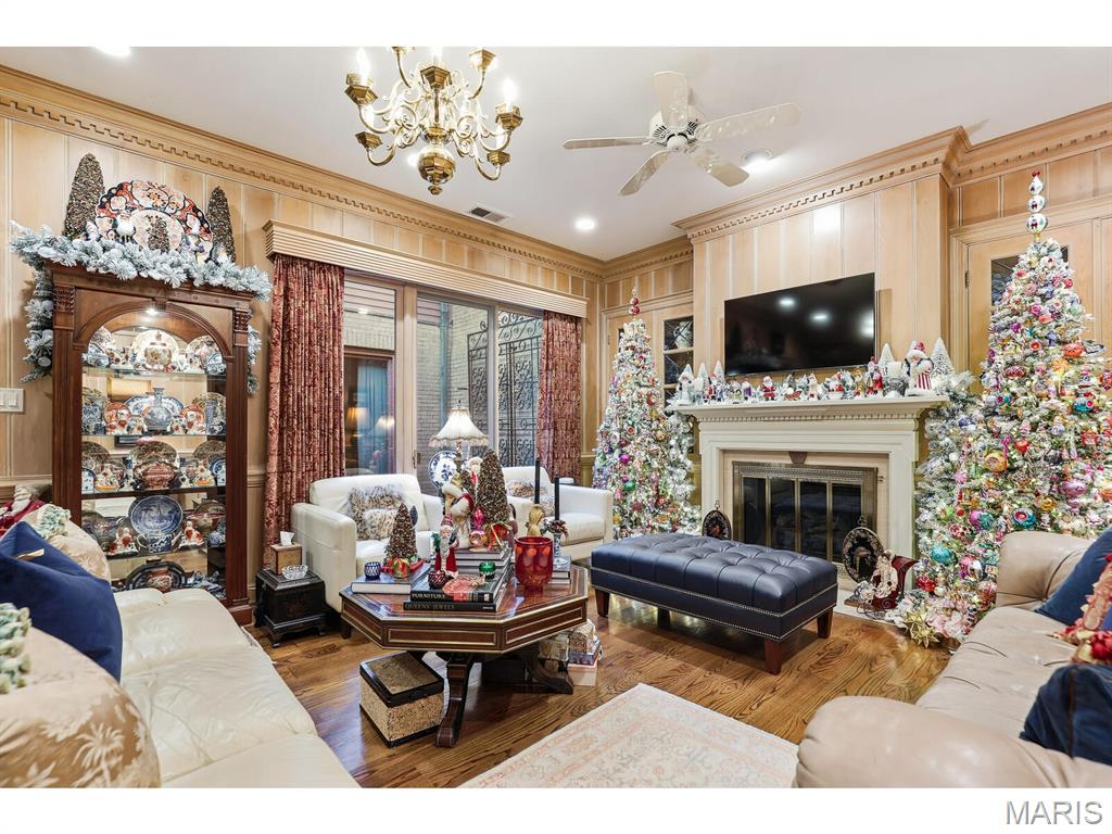 11 Chatfield Place Road Creve Coeur, MO 63141 - Photo 4 of 36