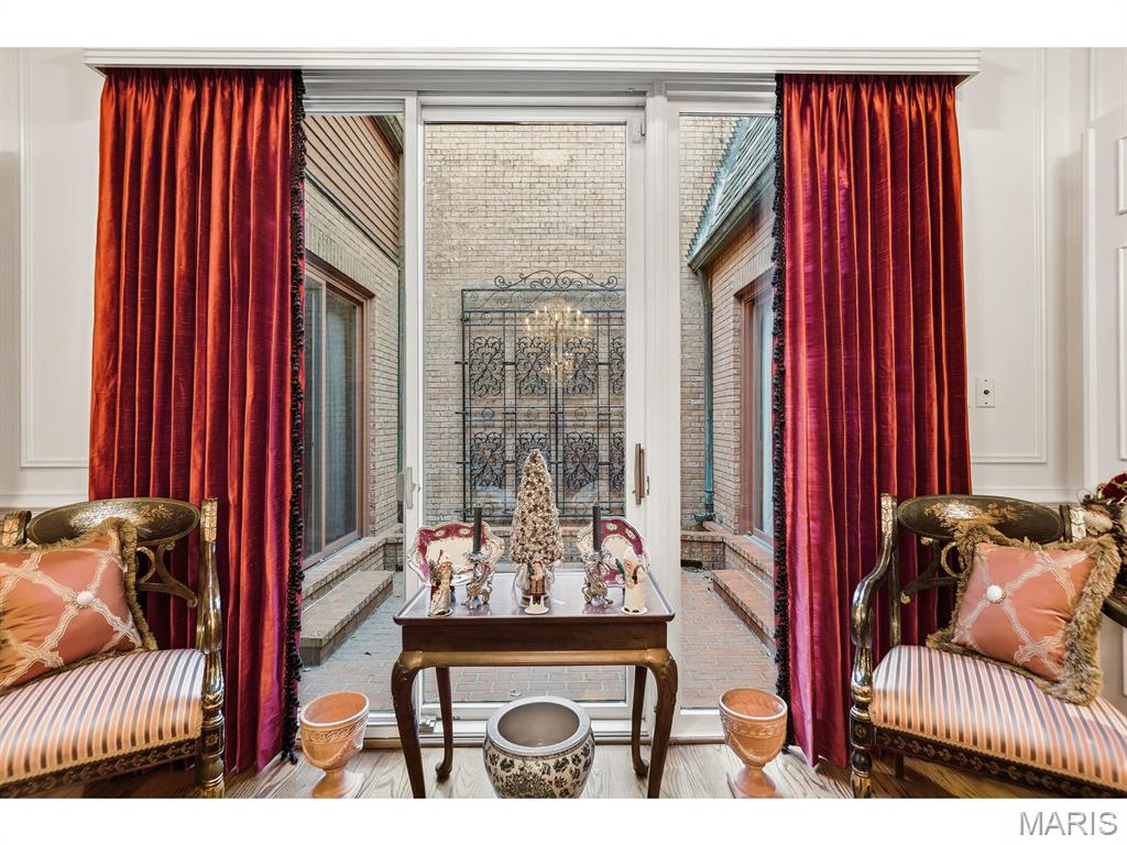 11 Chatfield Place Road Creve Coeur, MO 63141 - Photo 6 of 36