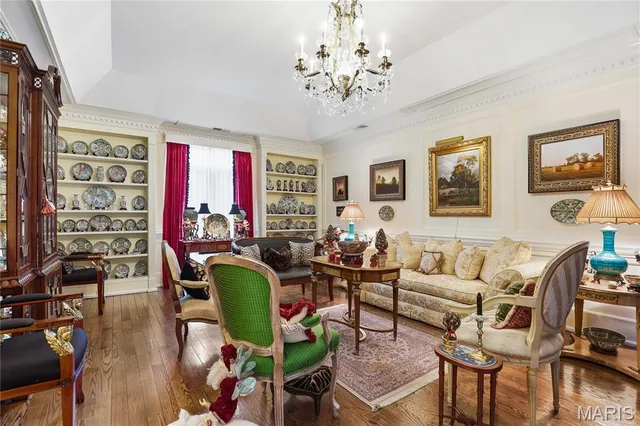 $1,300,000 | 11 Chatfield Place Road, Creve Coeur, MO 63141