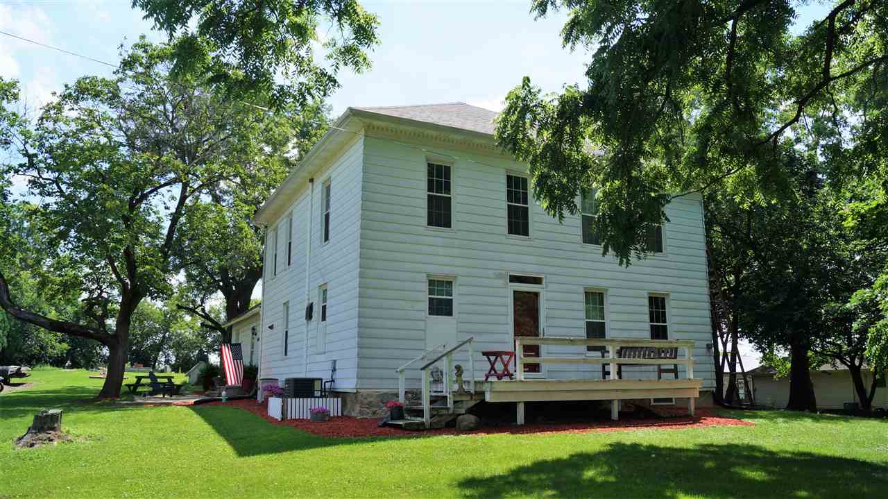 9040 Auburn Road Fort Wayne, IN 46825 - Photo 1 of 36