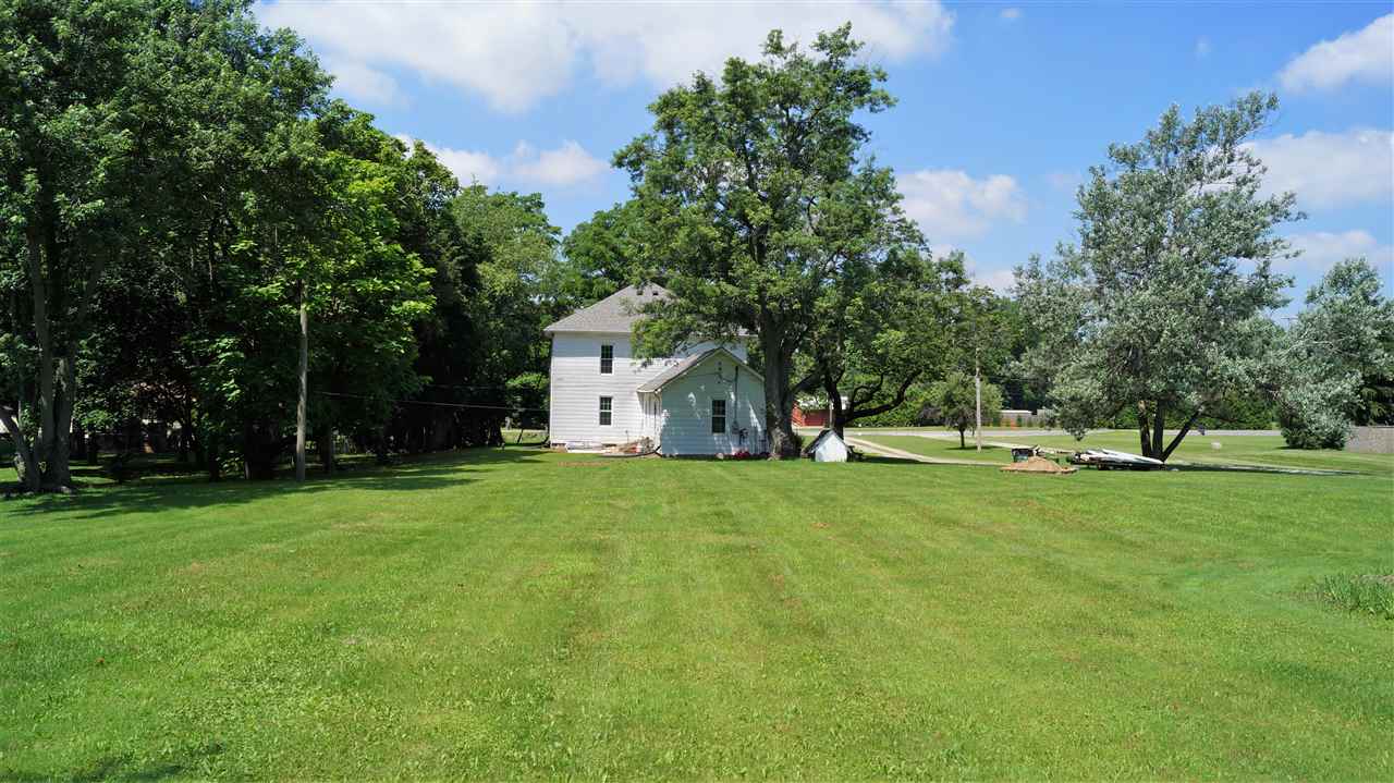 9040 Auburn Road Fort Wayne, IN 46825 - Photo 3 of 36