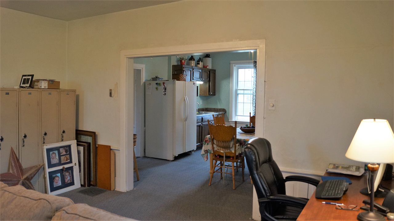 9040 Auburn Road Fort Wayne, IN 46825 - Photo 6 of 36