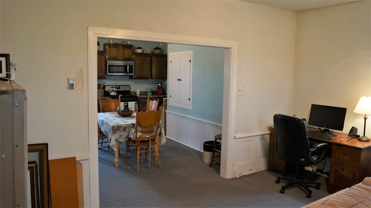 9040 Auburn Road Fort Wayne, IN 46825 - Photo 7 of 36