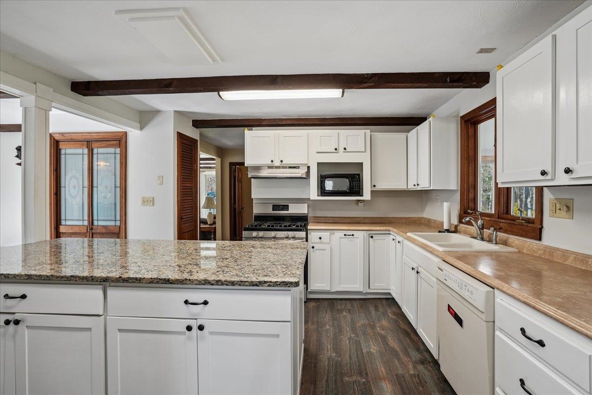 326 Lockes Hill Road Epsom, NH 03234 - Photo 33 of 60