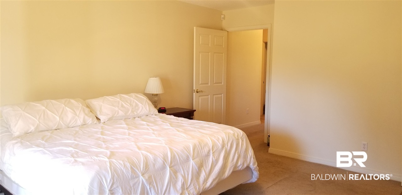 20086 Pecan Trace Fairhope, AL 36532 - Photo 26 of 44 Spacious master bedroom