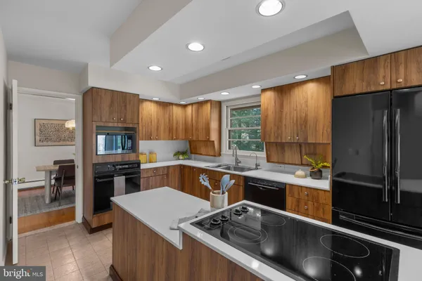 $625,000 | 9714 Frederick Road, Ellicott City, MD 21042