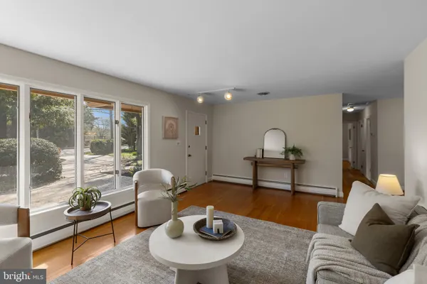 $625,000 | 9714 Frederick Road, Ellicott City, MD 21042